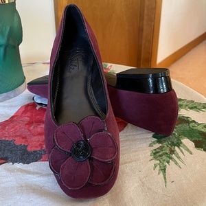 Life Stride suede burgundy dress shoes, size 8